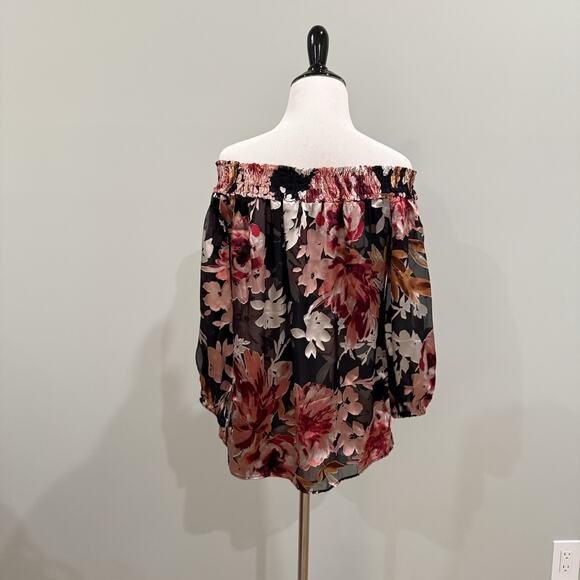 WHITE HOUSE BLACK MARKET Floral Blouse Size Small Silk Blend Romantic NWT - Picture 3 of 10